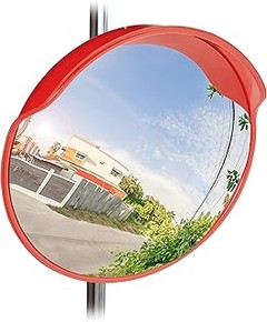 Beneficios de instalar espejos para maniobras en tu garaje